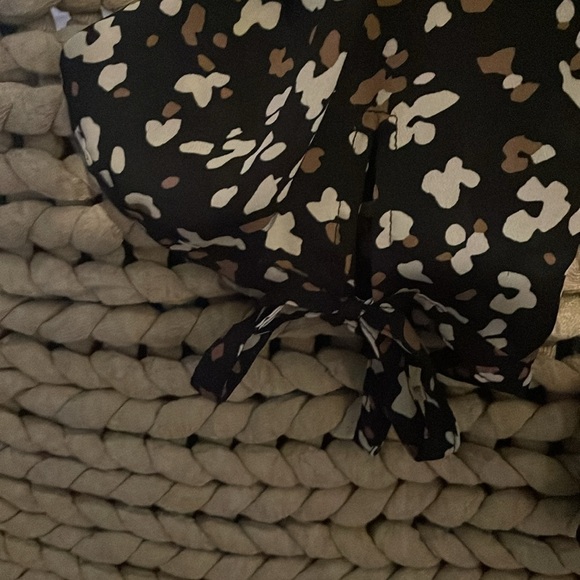 Women’s blouse - Picture 2 of 2